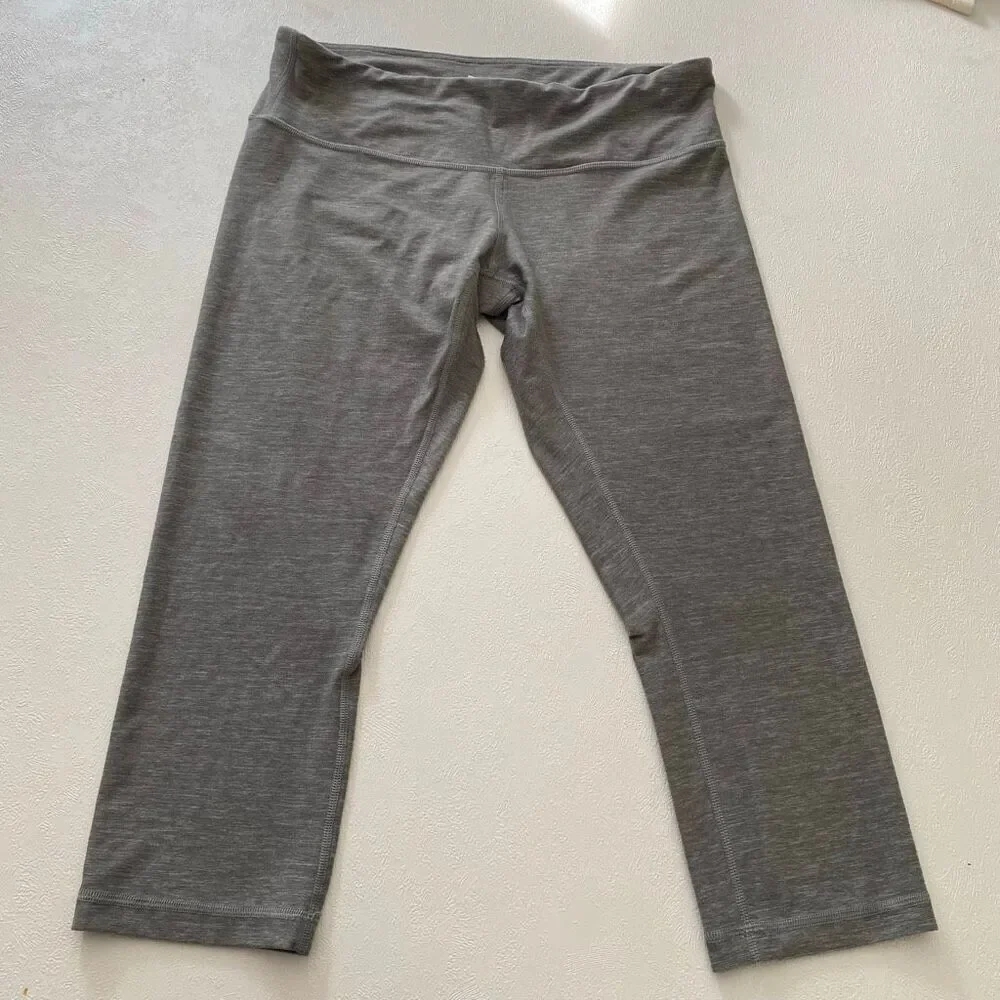 Lululemon Gray Cropped Leggings Size 10 Athleisure Activewear Yoga Pants